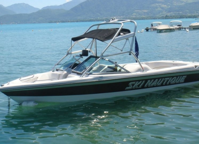  Boat rental for water sports 